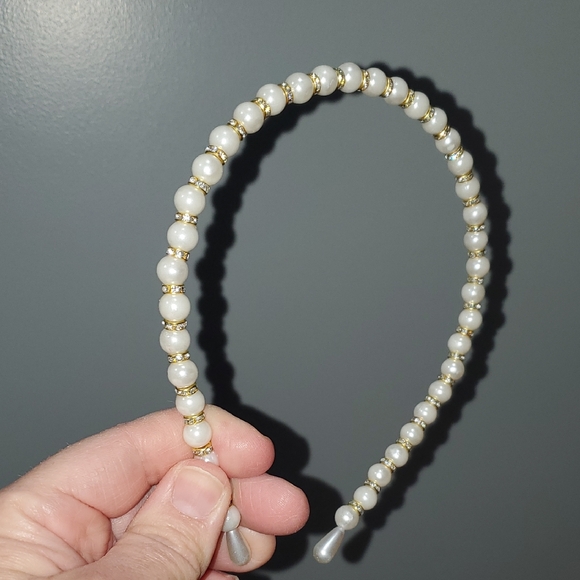 Accessories - New boutique handmade rhinestone pearl flexible headband white